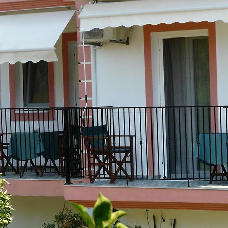 Perivoli Tessa'S Apartment Parga Bagian luar foto