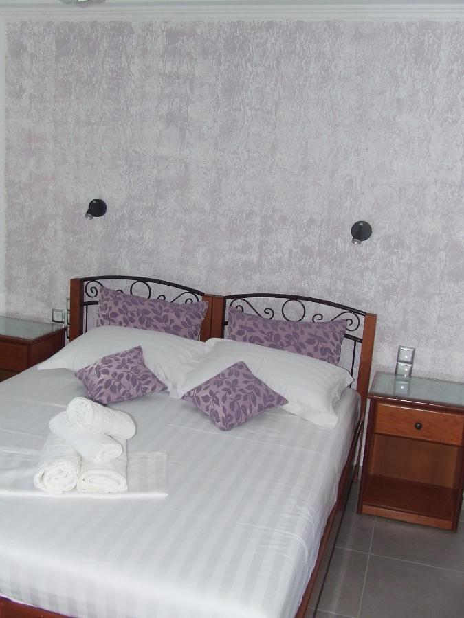 Perivoli Tessa'S Apartment Parga Bagian luar foto