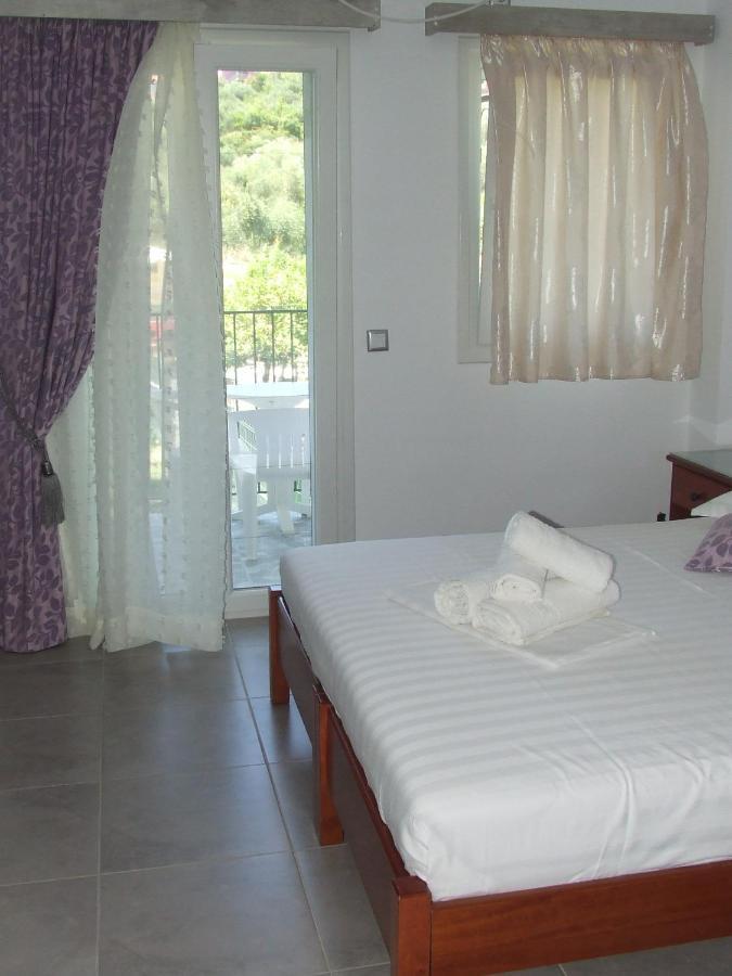 Perivoli Tessa'S Apartment Parga Bagian luar foto