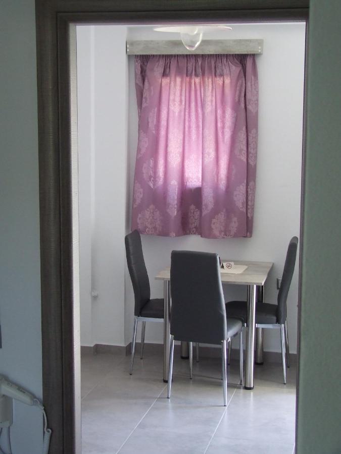 Perivoli Tessa'S Apartment Parga Bagian luar foto