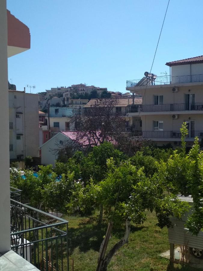Perivoli Tessa'S Apartment Parga Bagian luar foto